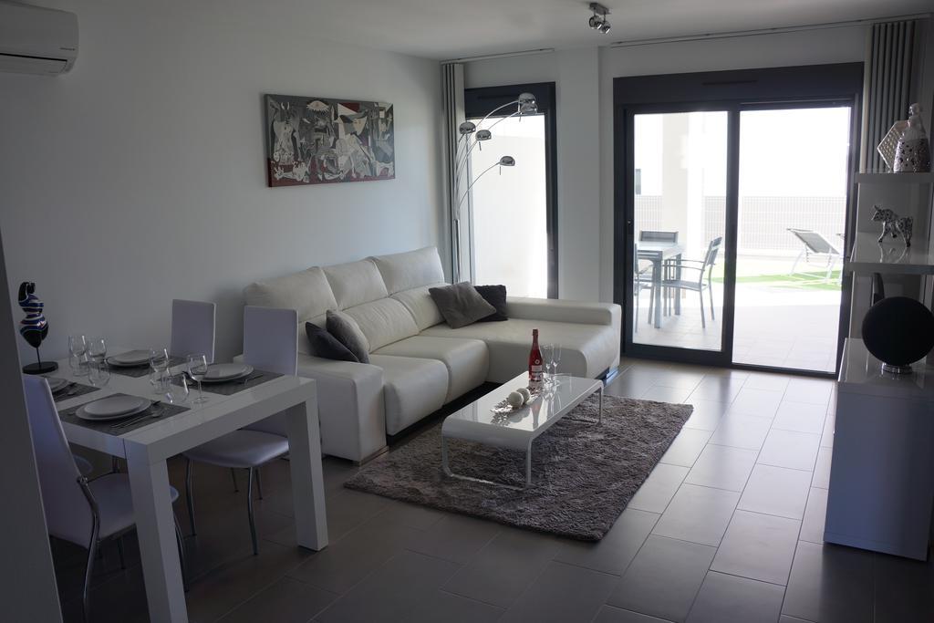 Oasis La Zenia * Orihuela
