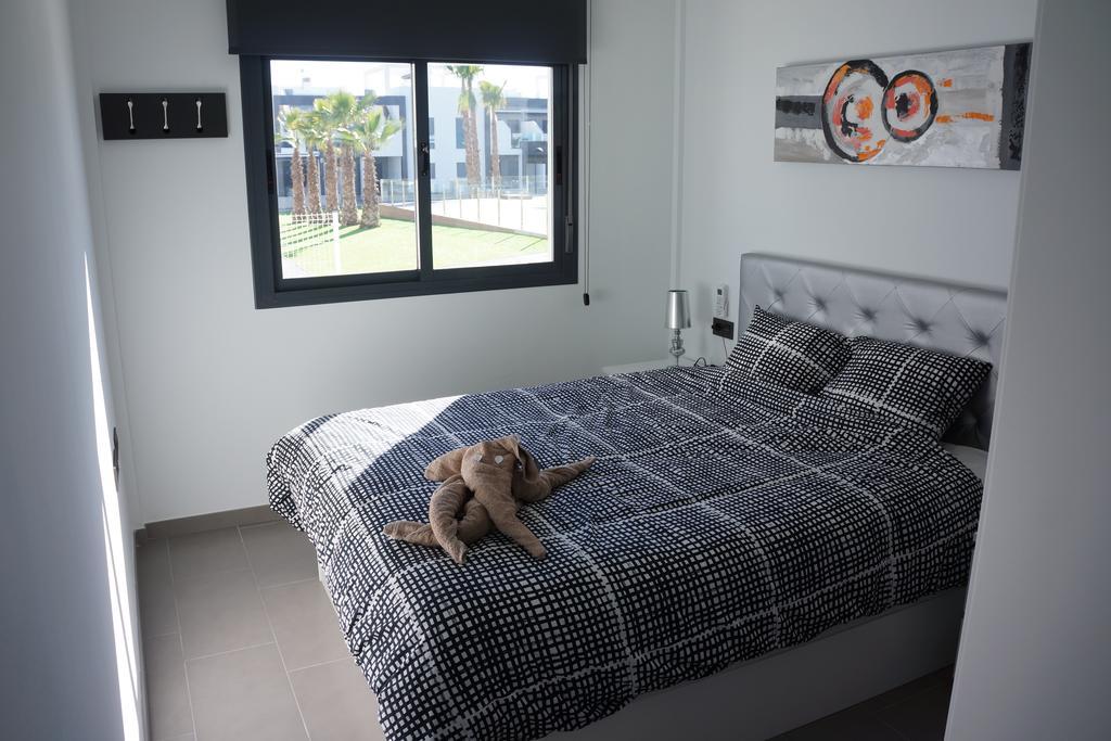 Oasis La Zenia * Orihuela